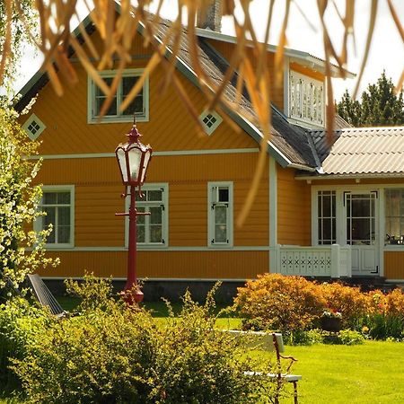 Hostal Leesi Puhkemaja Exterior foto