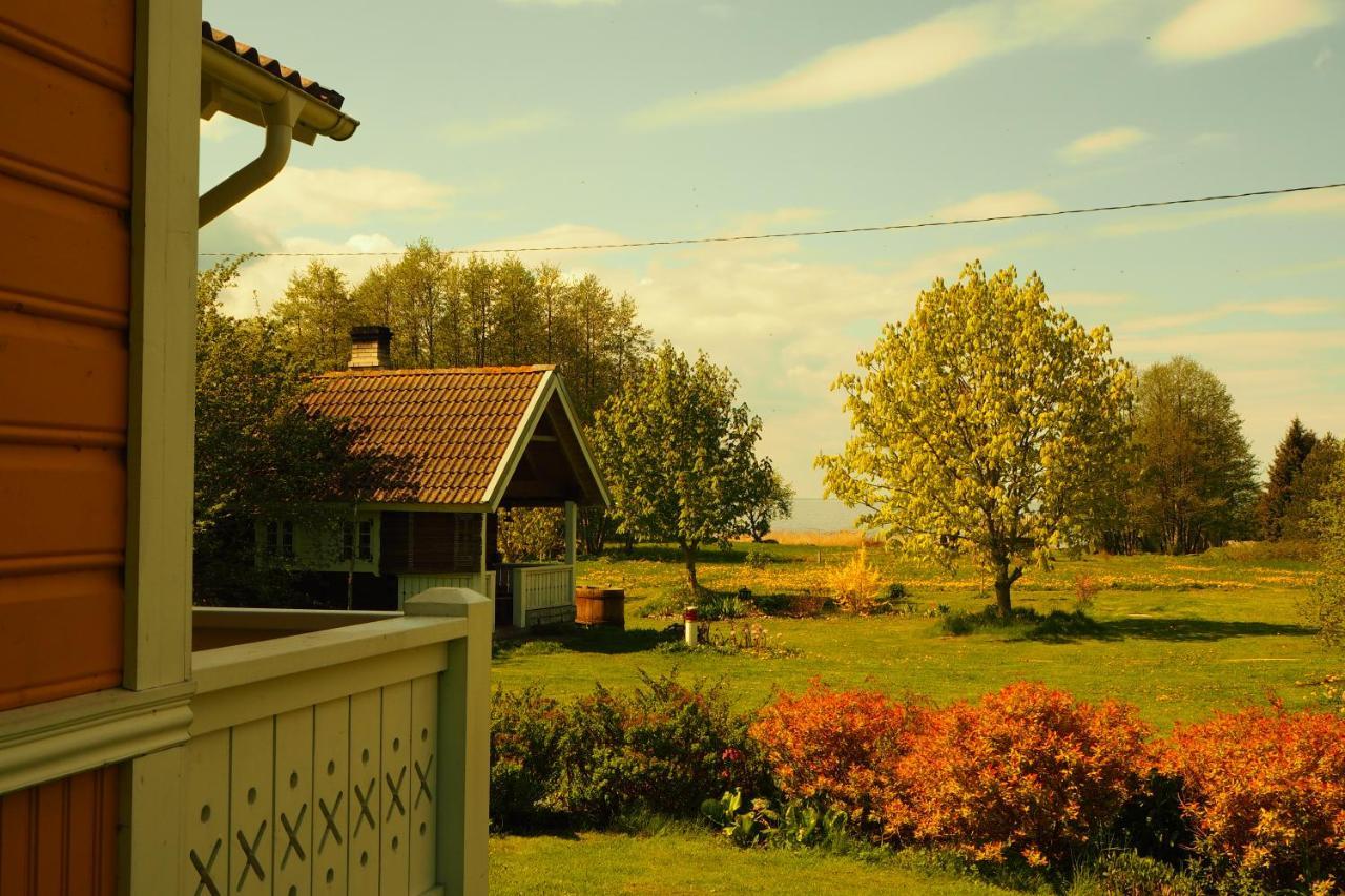 Hostal Leesi Puhkemaja Exterior foto