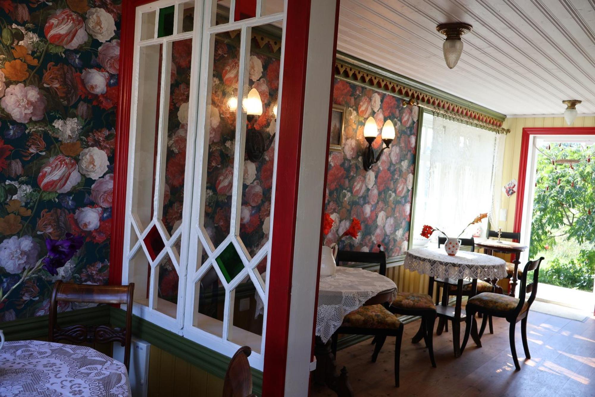 Hostal Leesi Puhkemaja Exterior foto