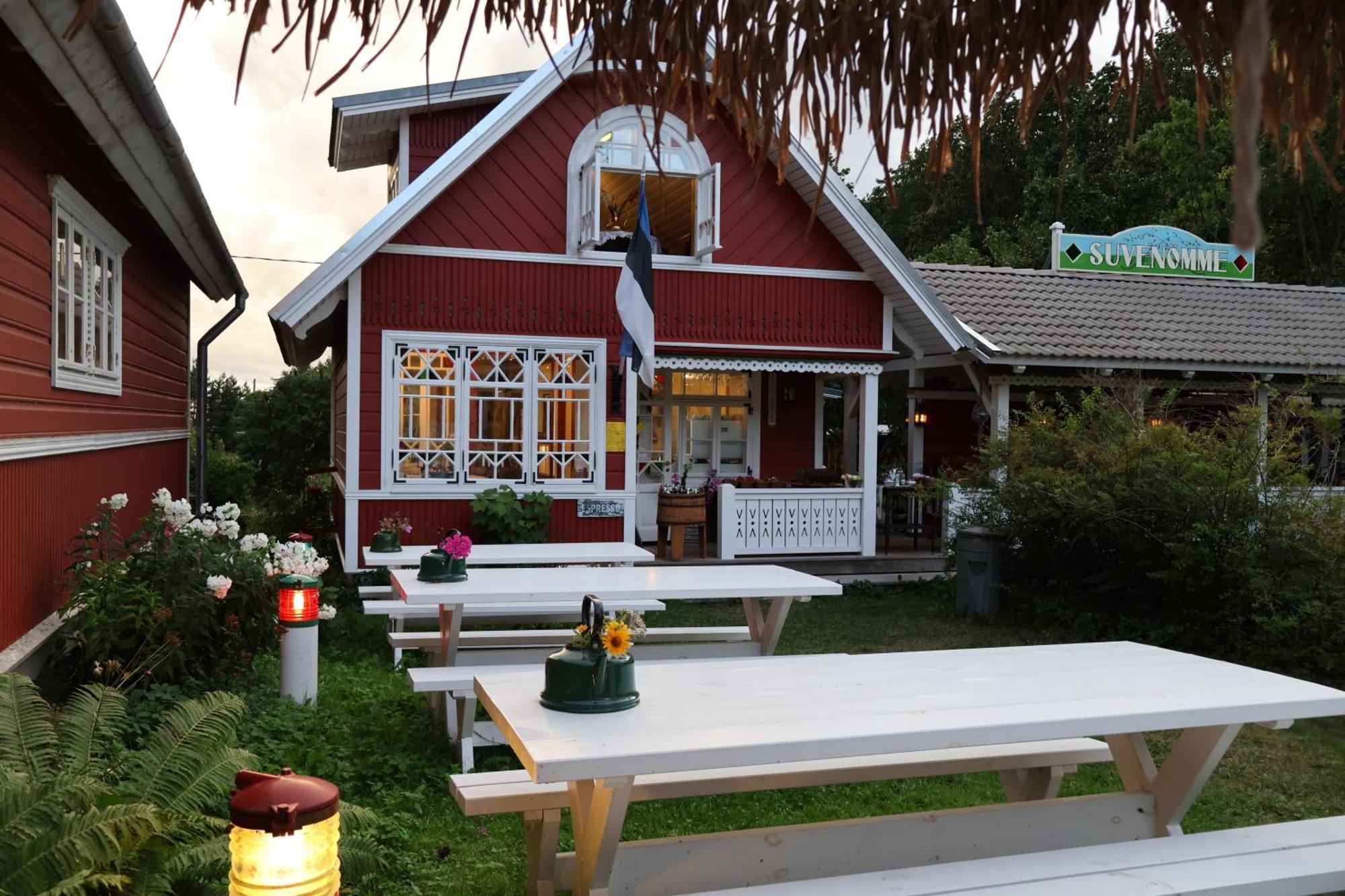 Hostal Leesi Puhkemaja Exterior foto