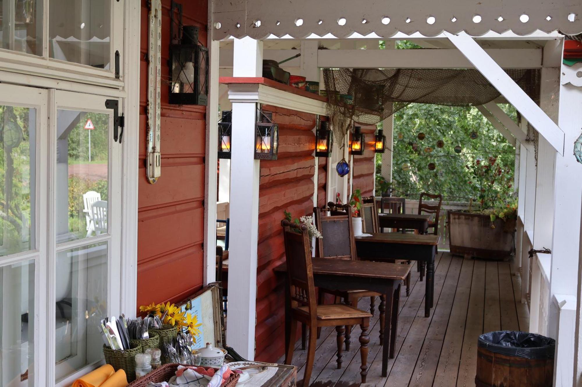 Hostal Leesi Puhkemaja Exterior foto