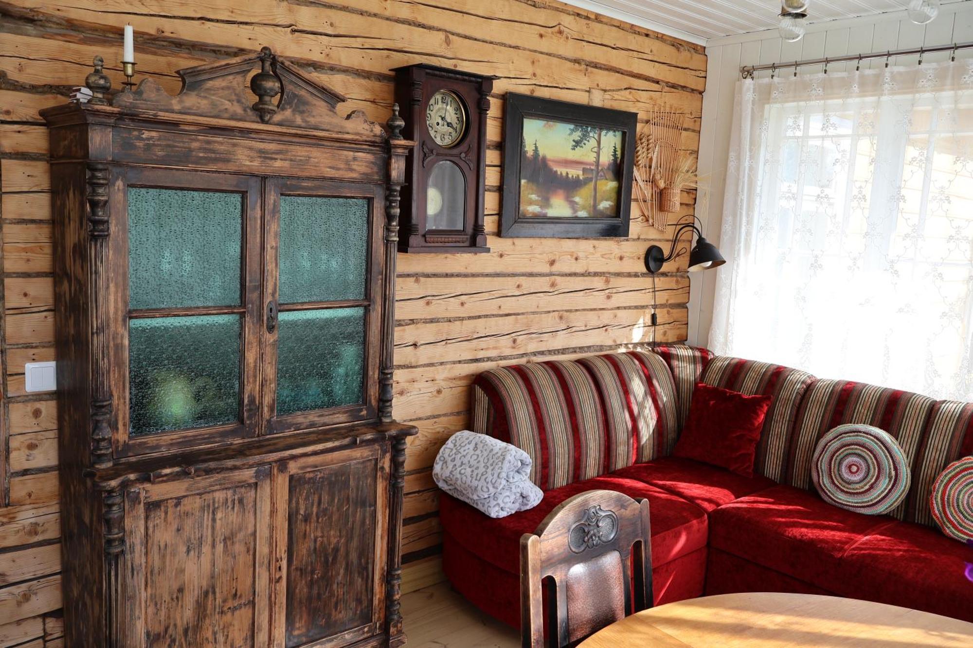 Hostal Leesi Puhkemaja Exterior foto